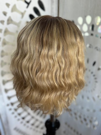 &quot;Aurora&quot; Wavy Lace Top Wig (M)